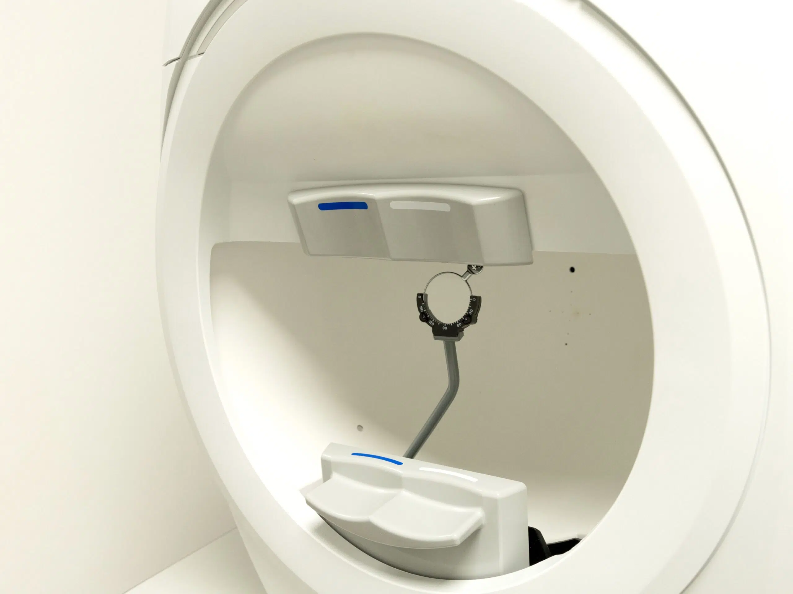 Partie d'un appareil ophtalmologique - Champ visuel statique et centique | Pôle Ophtalmologie normandie - Barentin